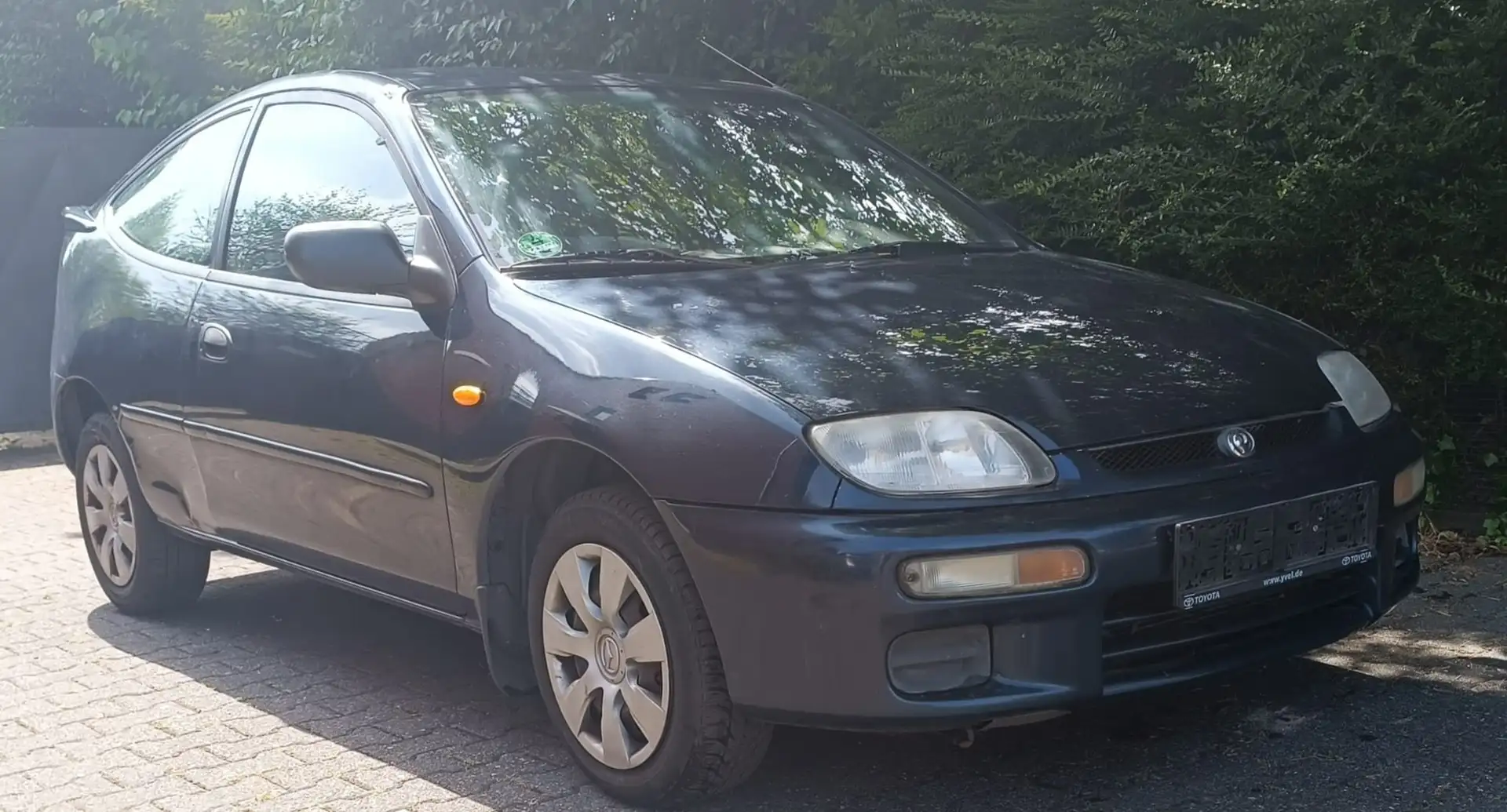 Mazda 323 CX Reihe Modrá - 1