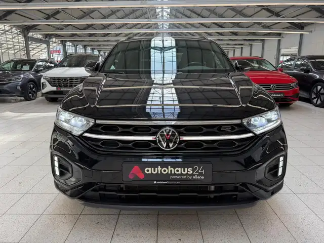Volkswagen T-Roc view 2