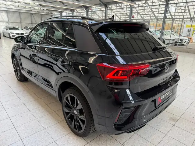 Volkswagen T-Roc view 4