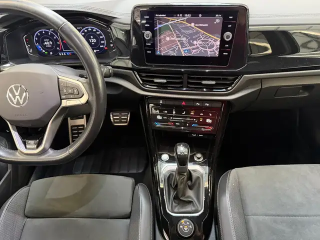 Volkswagen T-Roc view 11