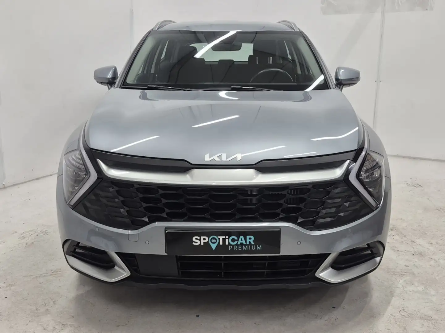 Kia Sportage 1.6 T-GDi HEV Drive Gris - 2