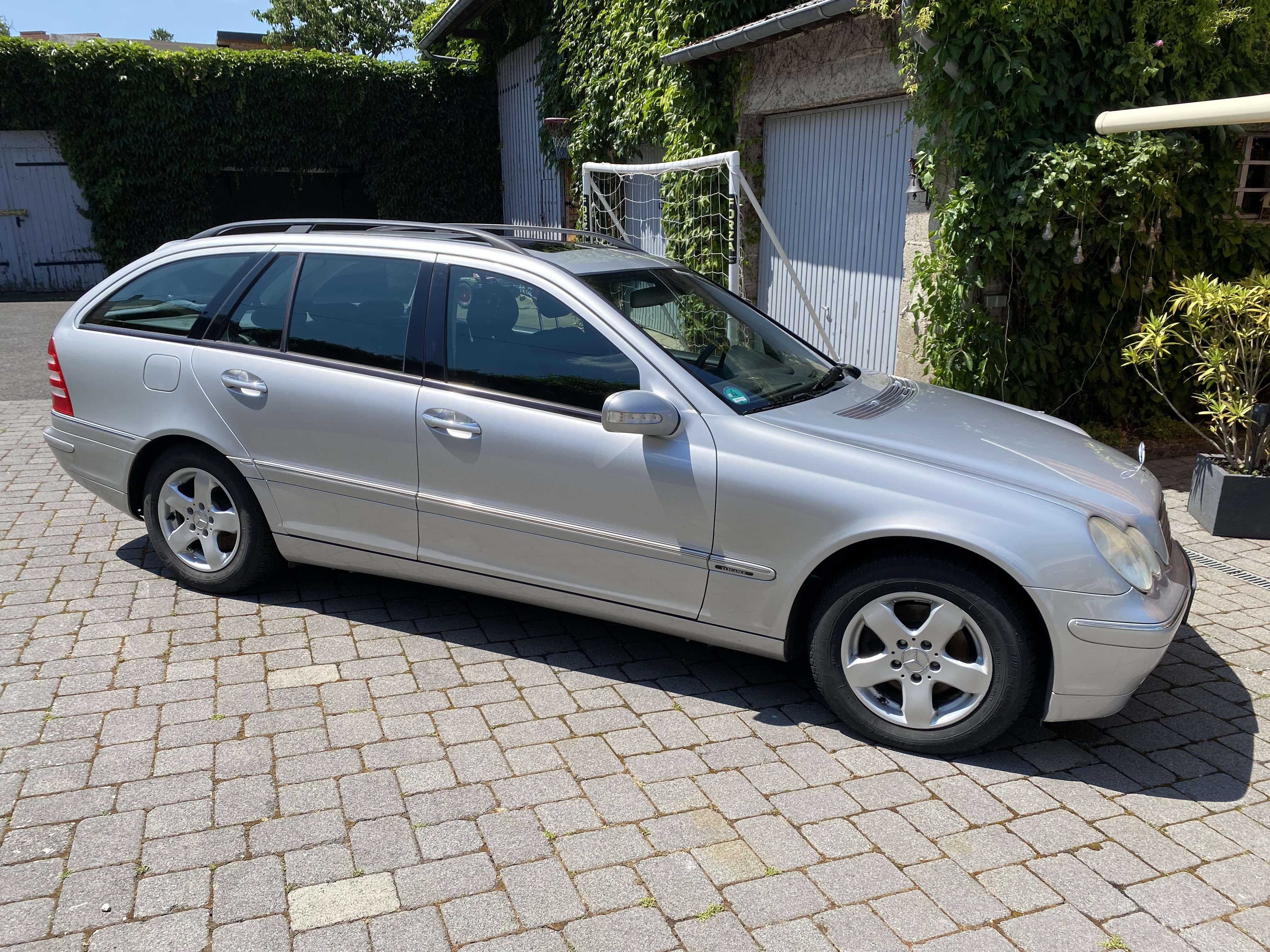 Second hand Mercedes Benz C-Class 180
