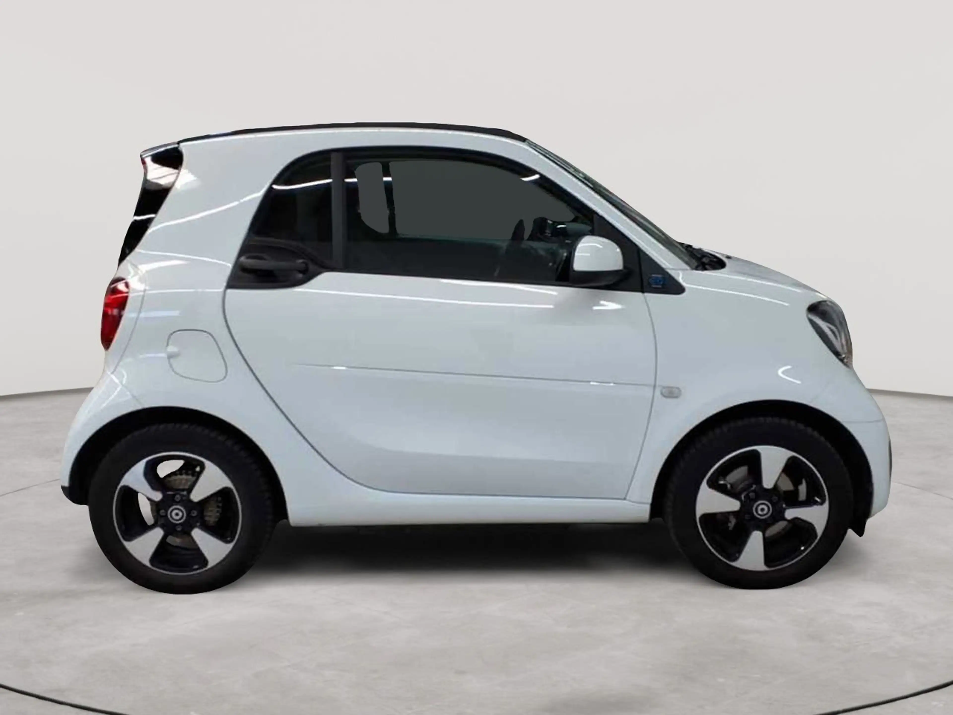 smart forTwo smart fortwo coupe EQ passion — photo 3
