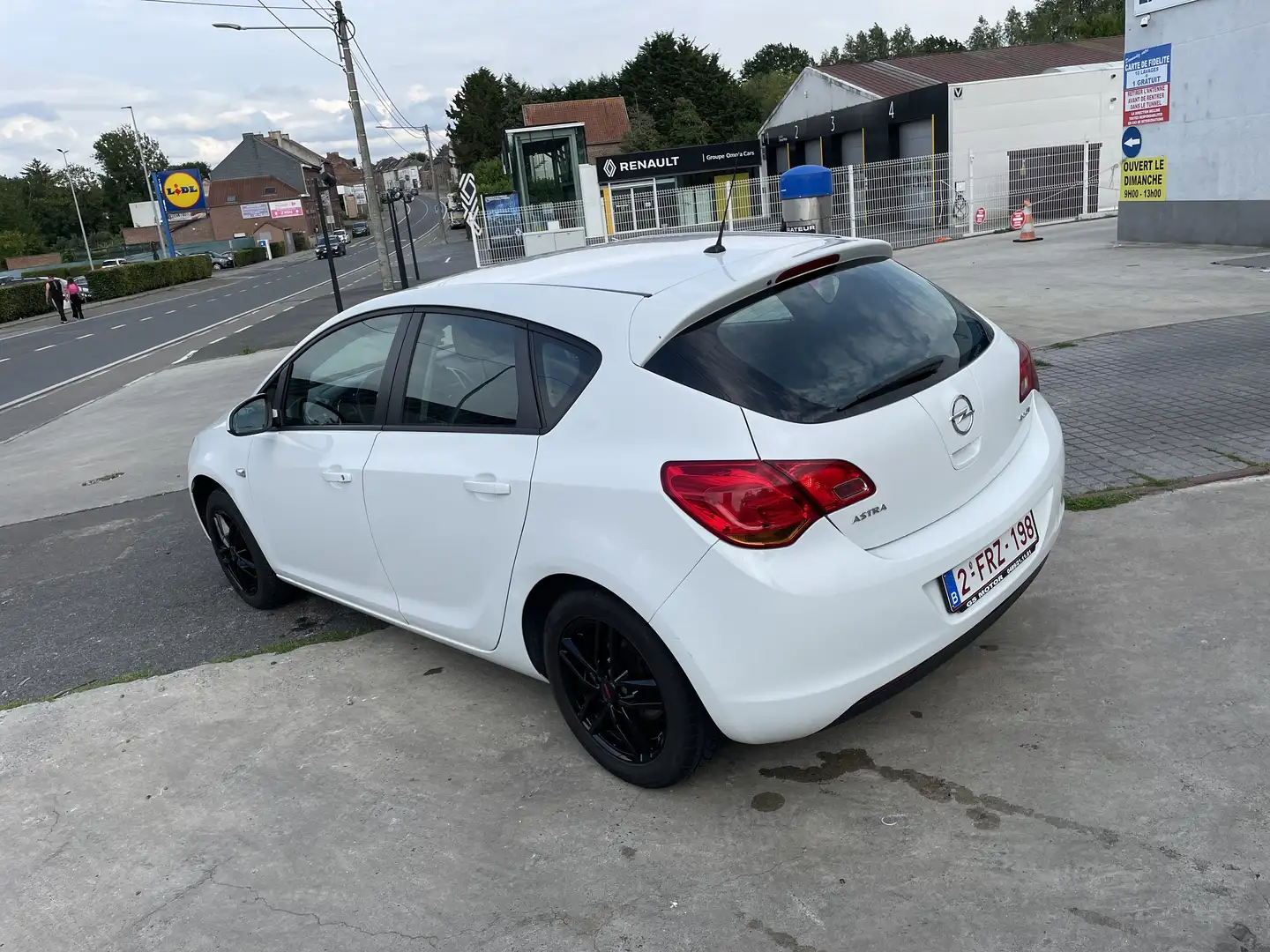 Opel Astra 1.4 ecoFLEX Selection - 2