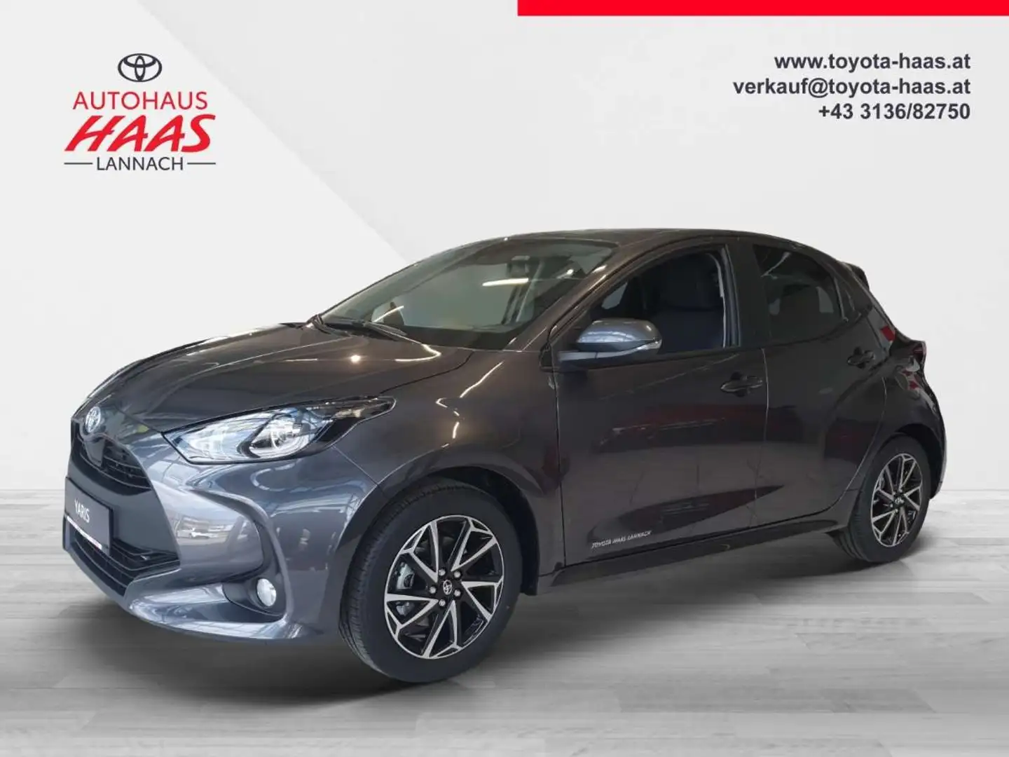 Toyota Yaris 1,5 VVT-i Hybrid Active Drive + Comfort + Safety Grau - 1