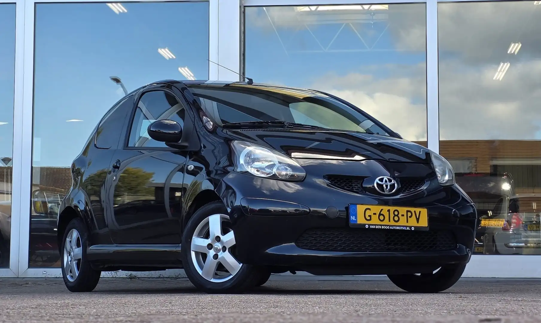 Toyota Aygo 1.0-12V Airco LM Velgen Elektrische Ramen! Zwart - 2