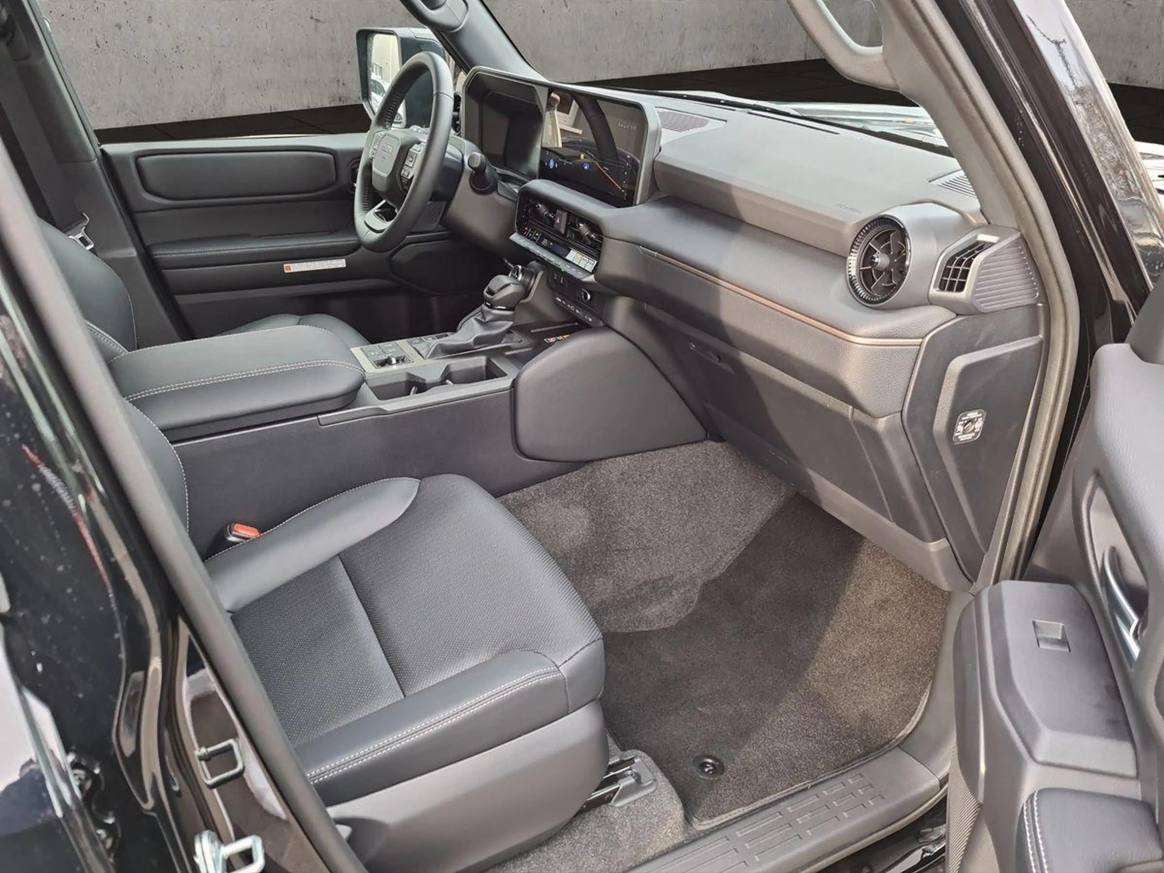 Toyota Land Cruiser 2.8D Mild Hybrid Executive-LED+NAVI — photo 11