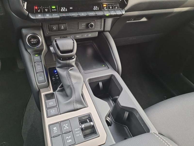 Toyota Land Cruiser 2.8D Mild Hybrid Executive-LED+NAVI — photo 14