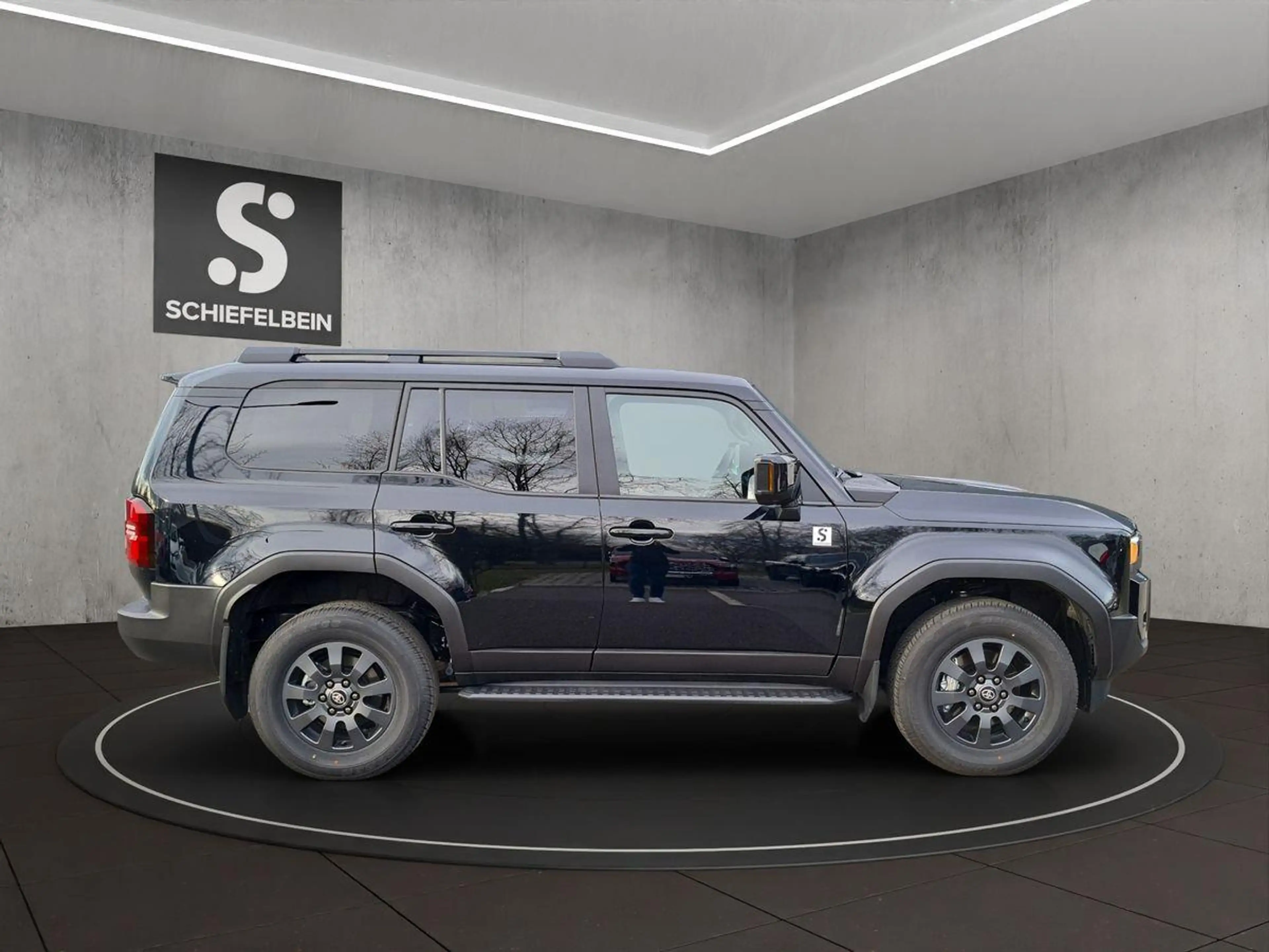 Toyota Land Cruiser 2.8D Mild Hybrid Executive-LED+NAVI — photo 9