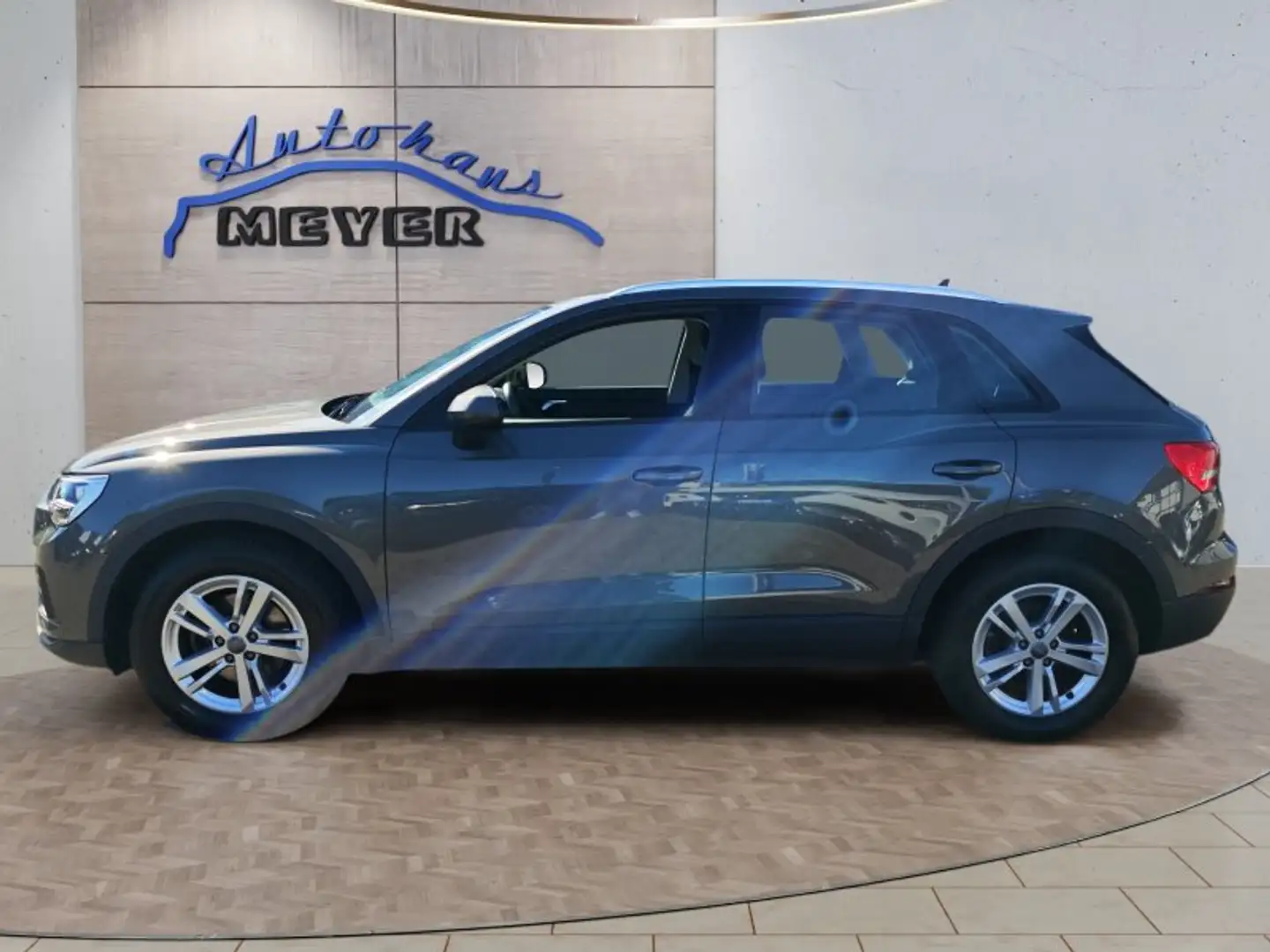 Audi Q3 35 1,5 TFSI  AHK schw./LED/DAB/Temp. Grijs - 2