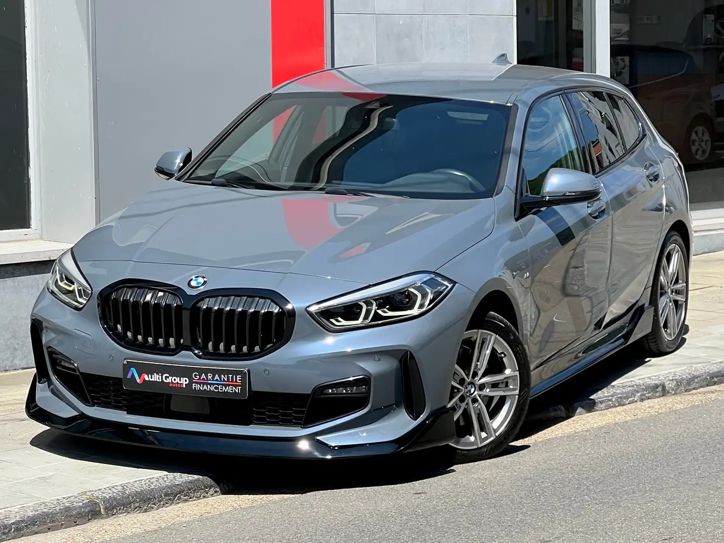 BMW 118 iA  Pack///M Perfomance*GARANTIE 1an*harman/kardon Grijs - 1