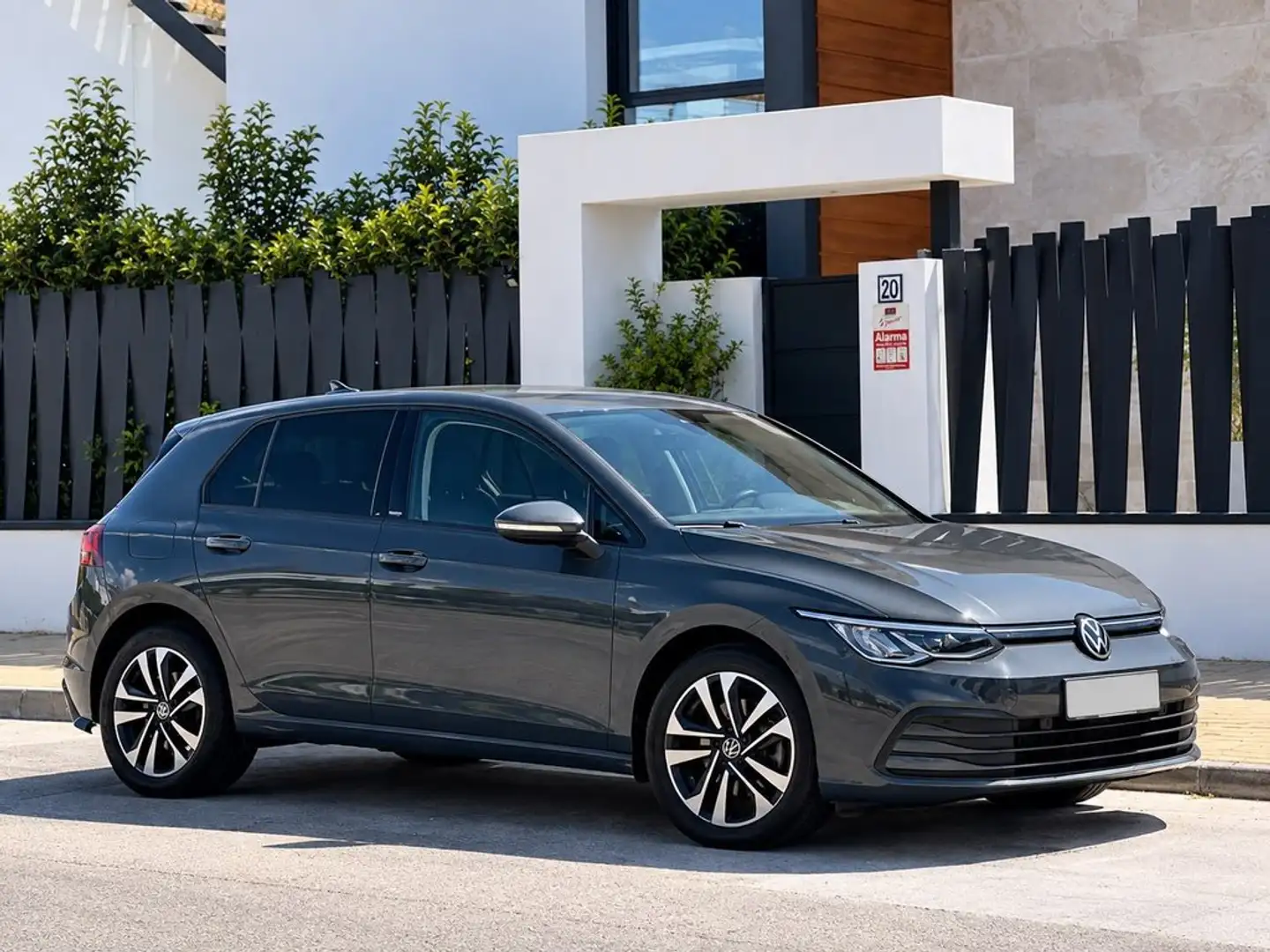Volkswagen Golf 1.5 TSI R-Line 110kW - 1