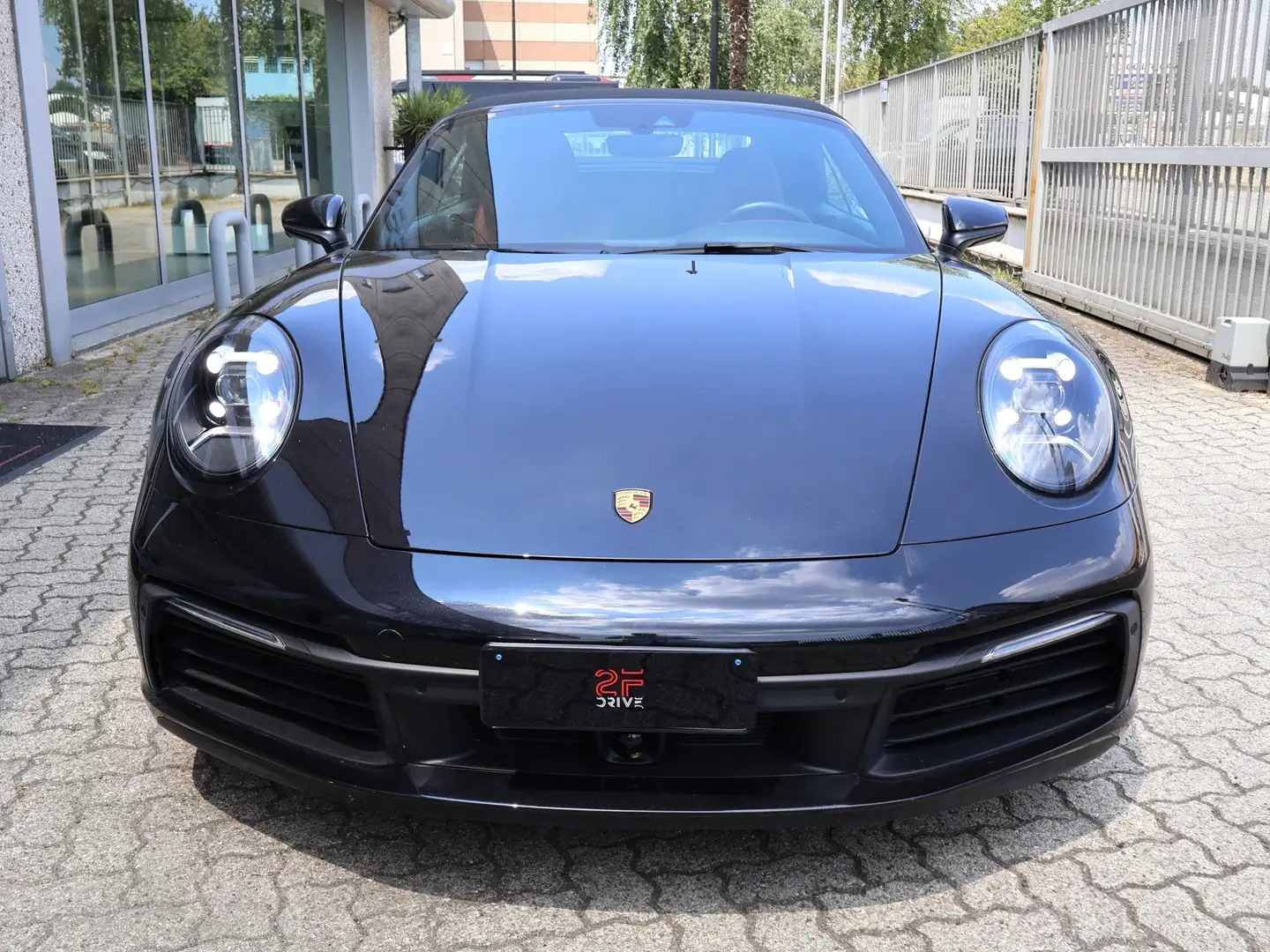 Porsche 992 Cabrio 3.0 Carrera S Чёрный - 2