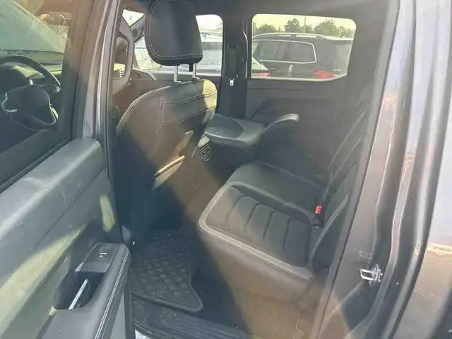 Volkswagen Amarok view 8