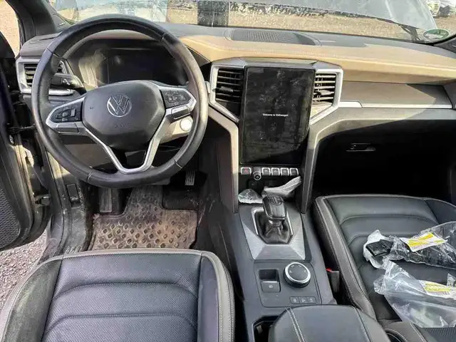 Volkswagen Amarok view 9