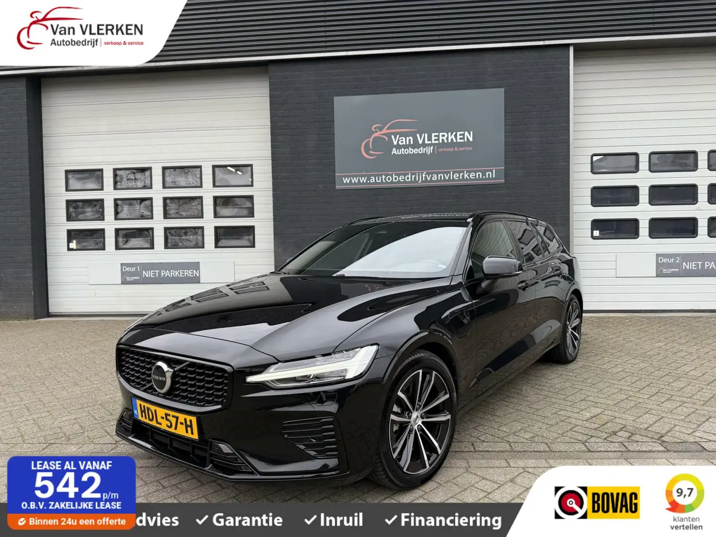 Volvo V60 2.0 T6 Plug-in LONG RANGE AWD Plus Dark Zwart - 1