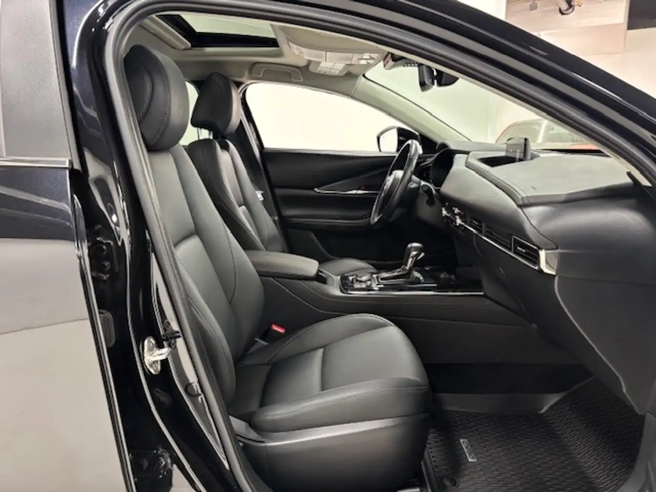 Mazda CX-30 photo Mazda CX-30