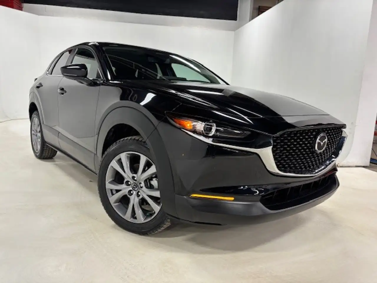 Mazda CX-30 photo Mazda CX-30