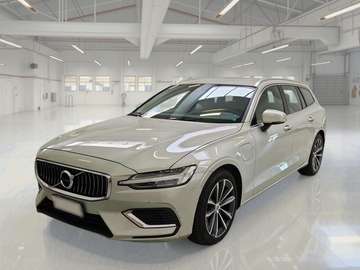T6 PLUG-IN AWD AUTOM.INSCR.EXPR. STATION WAGON