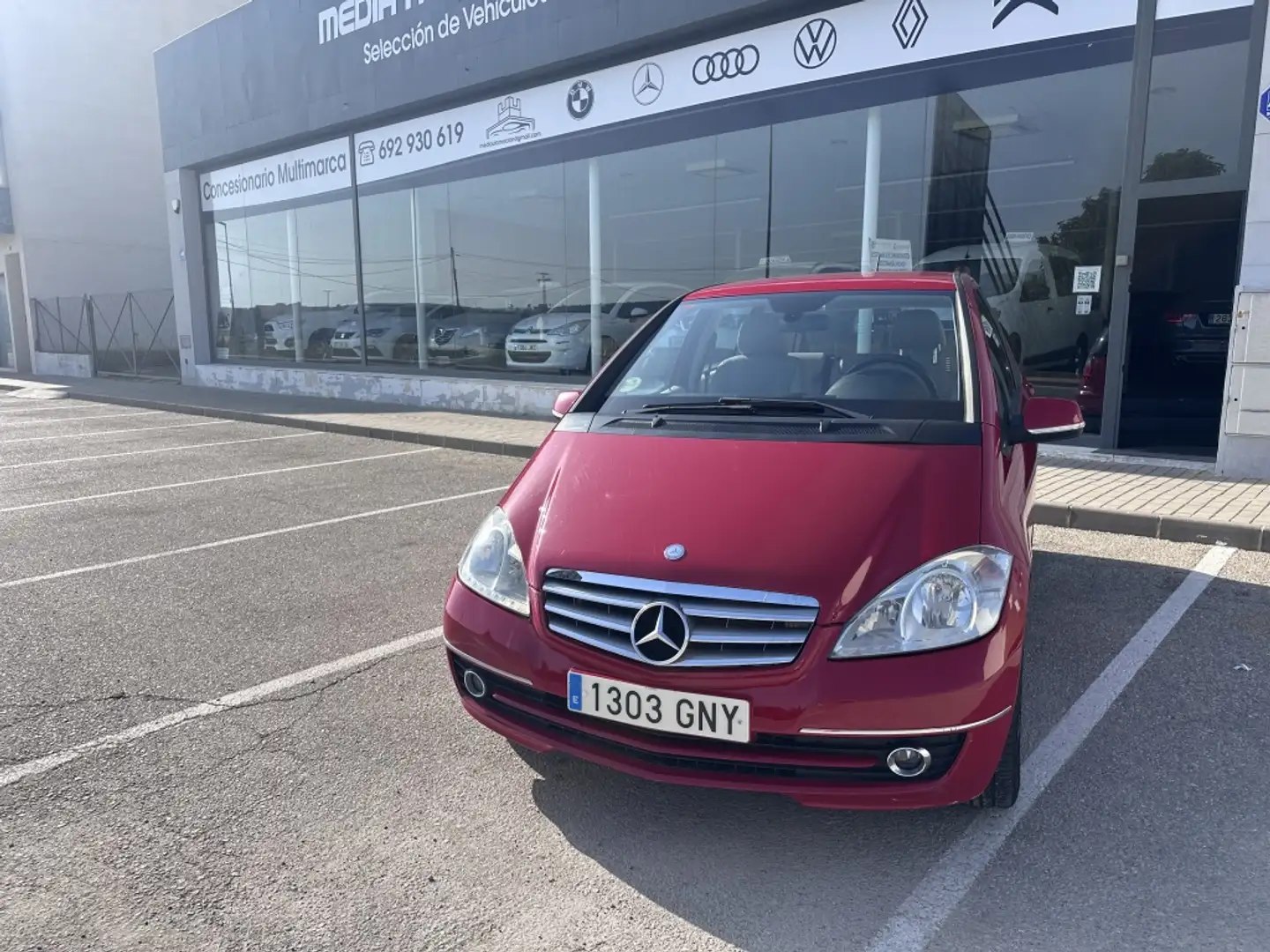 Mercedes-Benz A 160 160CDI Elegance Aut. Rojo - 1