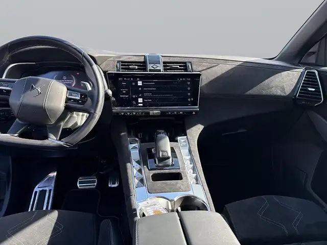 DS Automobiles DS 7 view 10