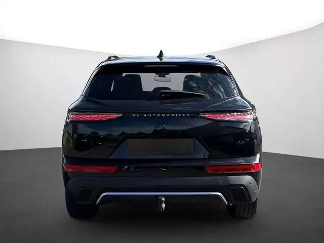 DS Automobiles DS 7 view 3
