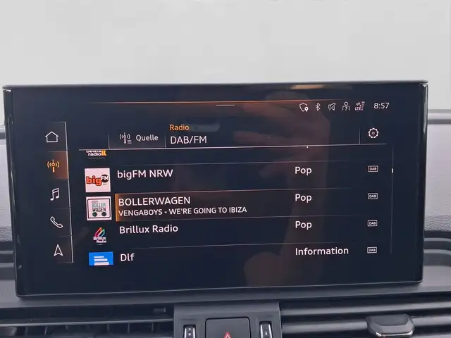 Audi Q5 view 14