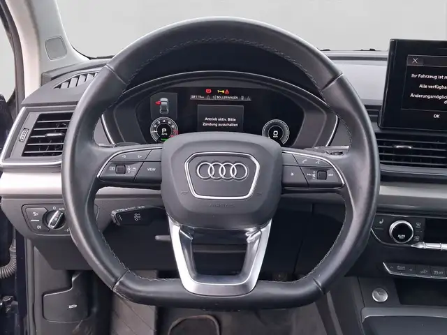 Audi Q5 view 9