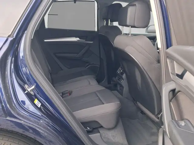 Audi Q5 view 6