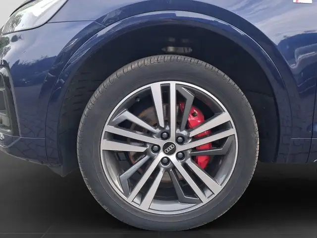 Audi Q5 view 7