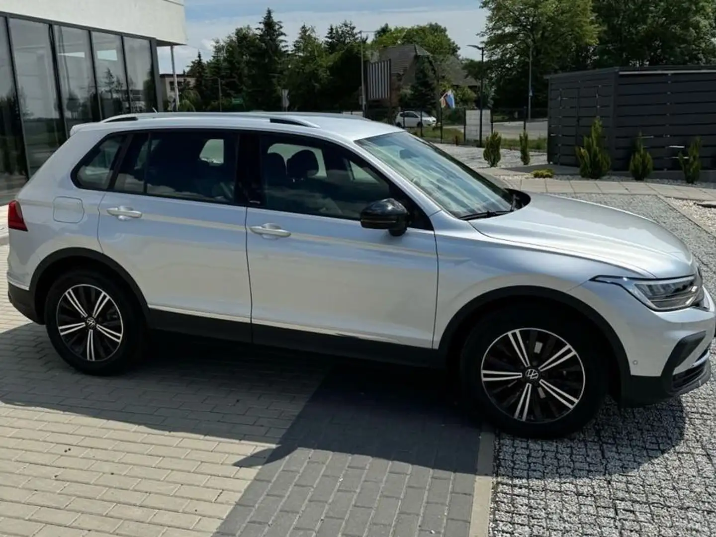 Volkswagen Tiguan Tiguan 2,0 TDI Life Life Grau - 1