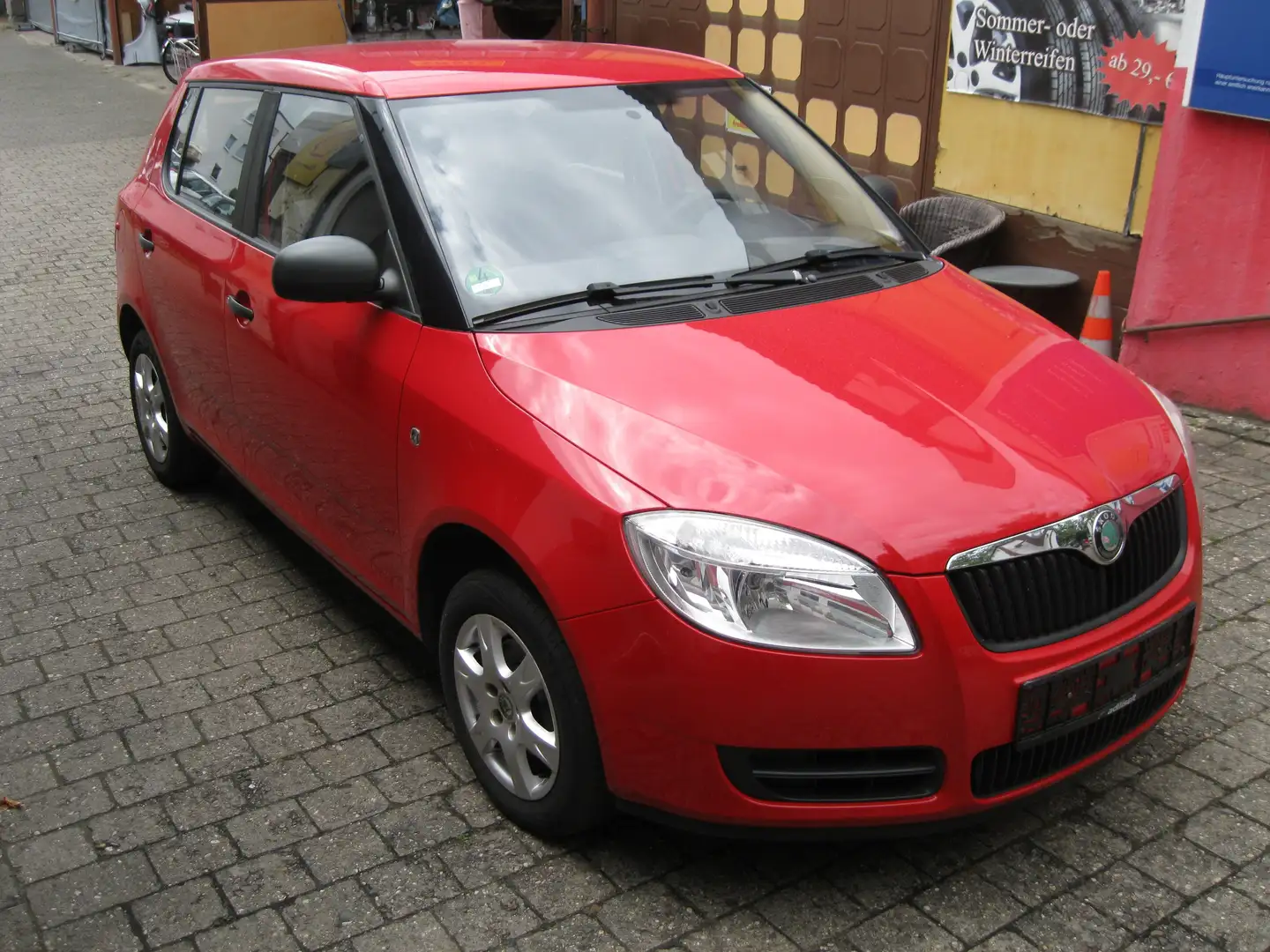 Skoda Fabia 1.2 HTP Rot - 1