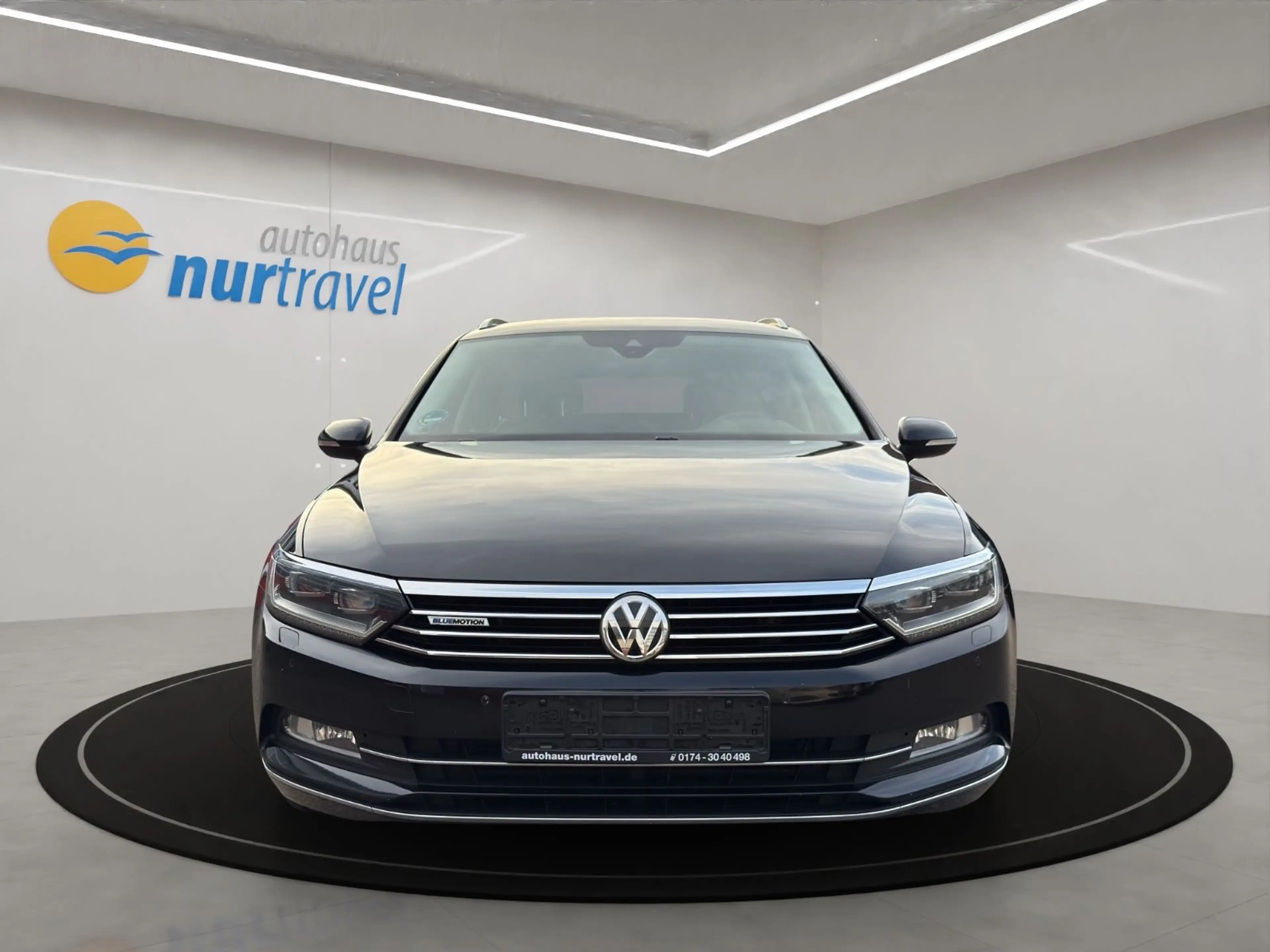 Volkswagen Passat Variant 2.0 TDI DSG Highline R-Line R-Kam Standhz ACC — photo 8