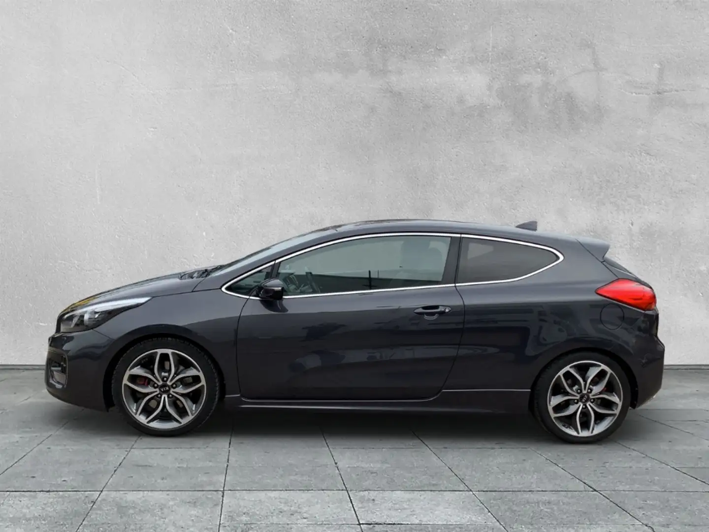 Kia ProCeed / pro_cee'd GT-TRACK 1.6 T-GDI GT-Track NAVI+SPORTAUSPUFF Gris - 2