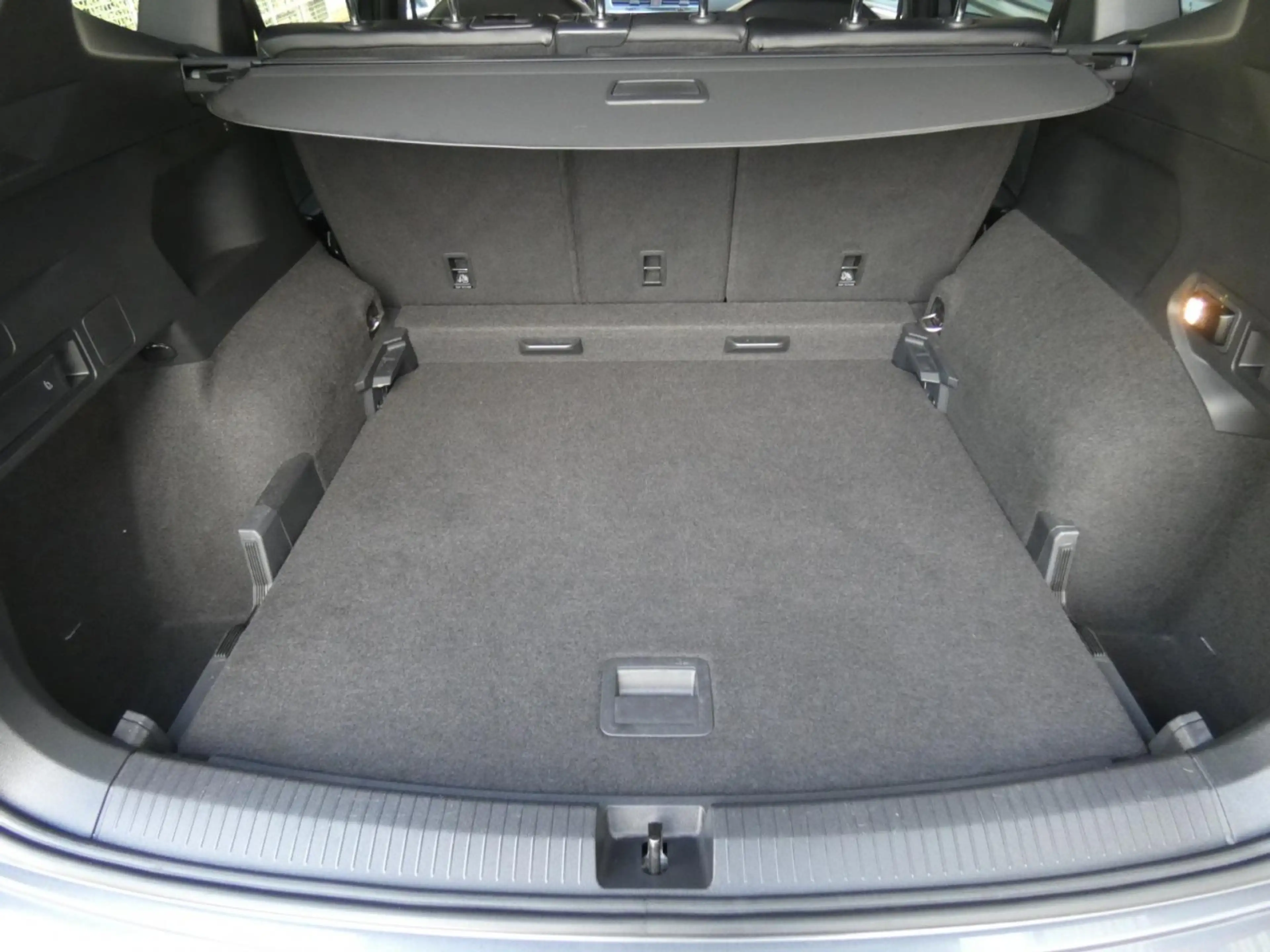 Volkswagen Tiguan Allspace Allspace R-Line Tiguan Allspace 2.0 TSI DSG 4Motion R-Line MLED — photo 8