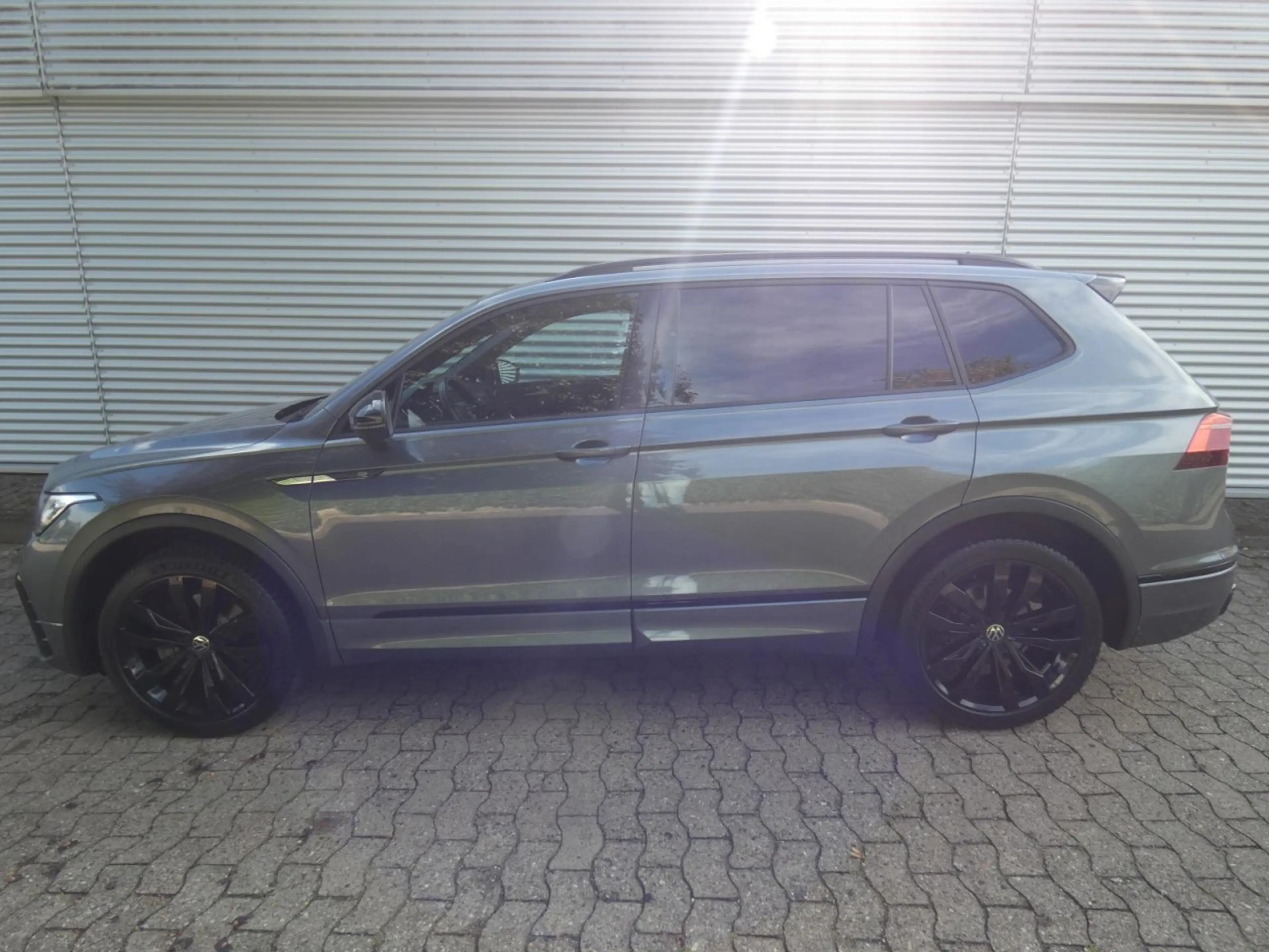 Volkswagen Tiguan Allspace Allspace R-Line Tiguan Allspace 2.0 TSI DSG 4Motion R-Line MLED — photo 10