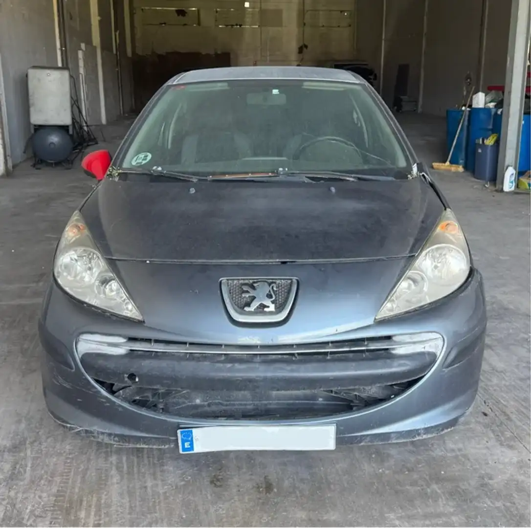 Peugeot 207 1.6HDI Confort Negro - 1