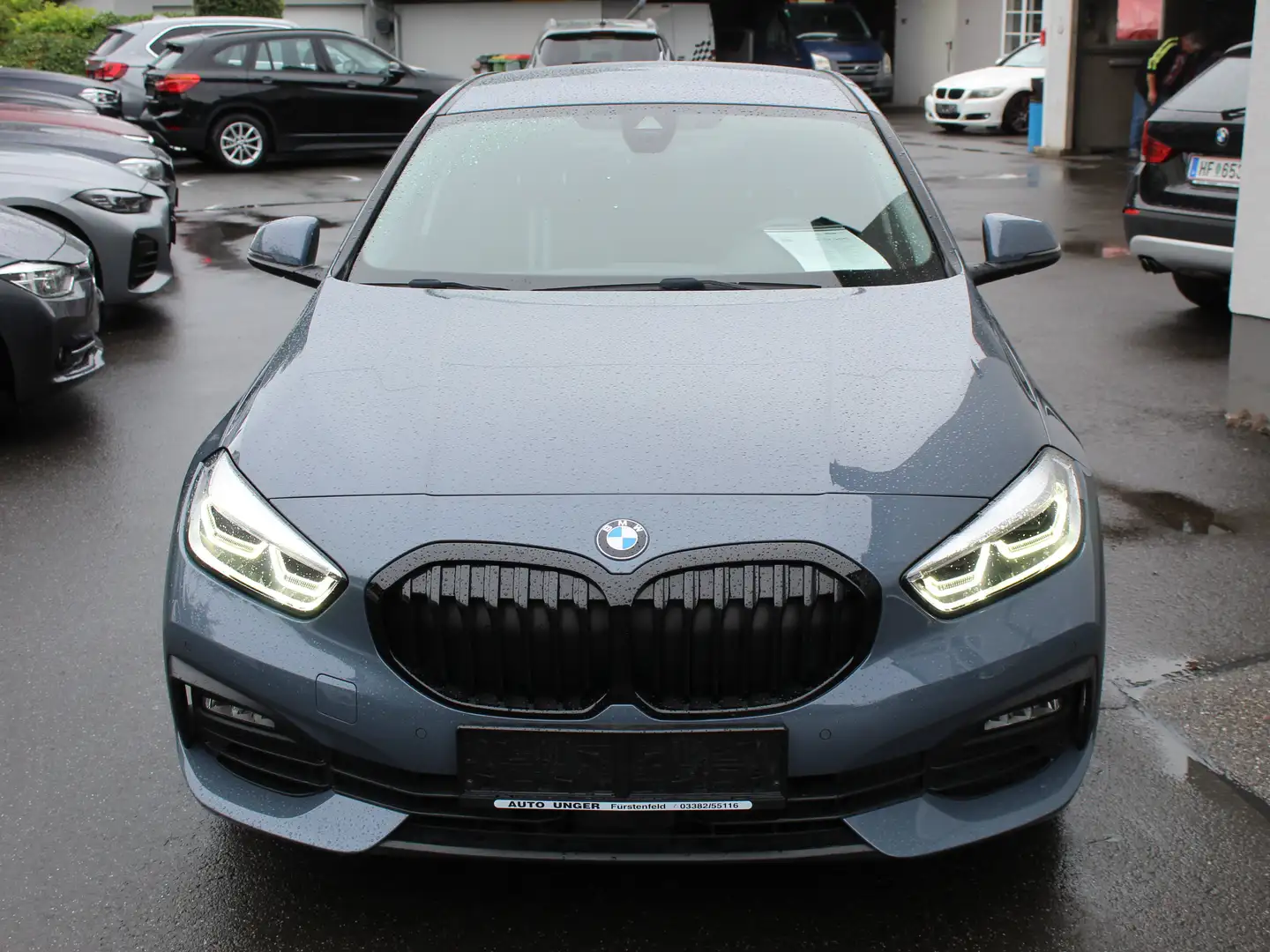 BMW 116 116 d Sportsitze Uvm Top Ausstattung! Neu Bereift! Gris - 2