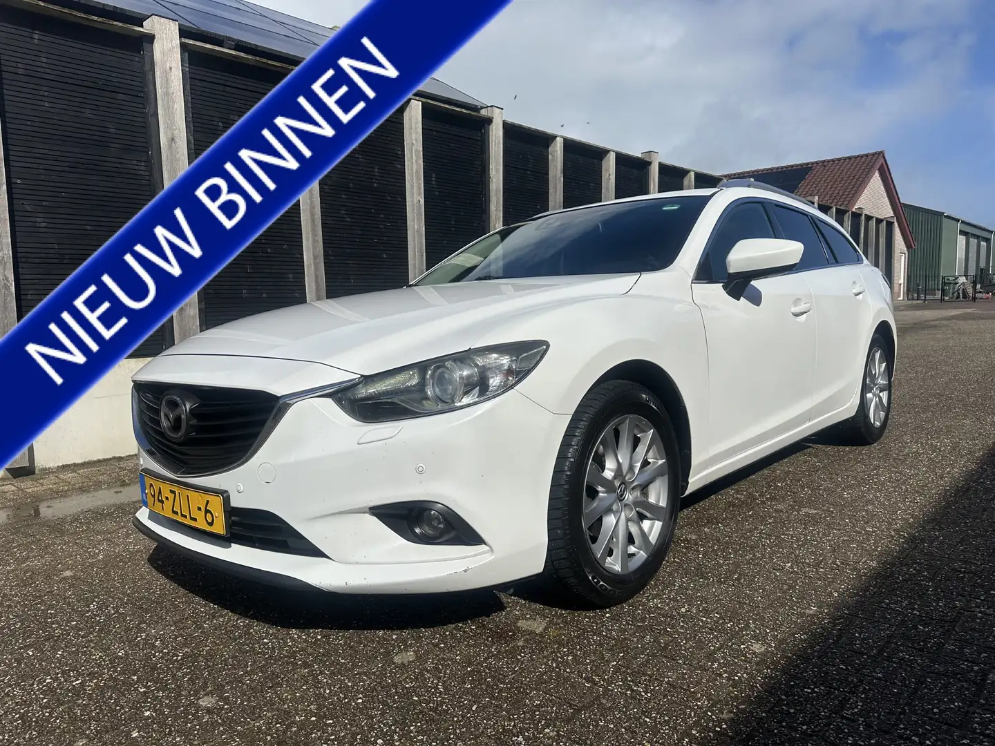 Mazda 6 Sportbreak 2.0 TS+ Lease Pack airco/ecc navigatie Wit - 1
