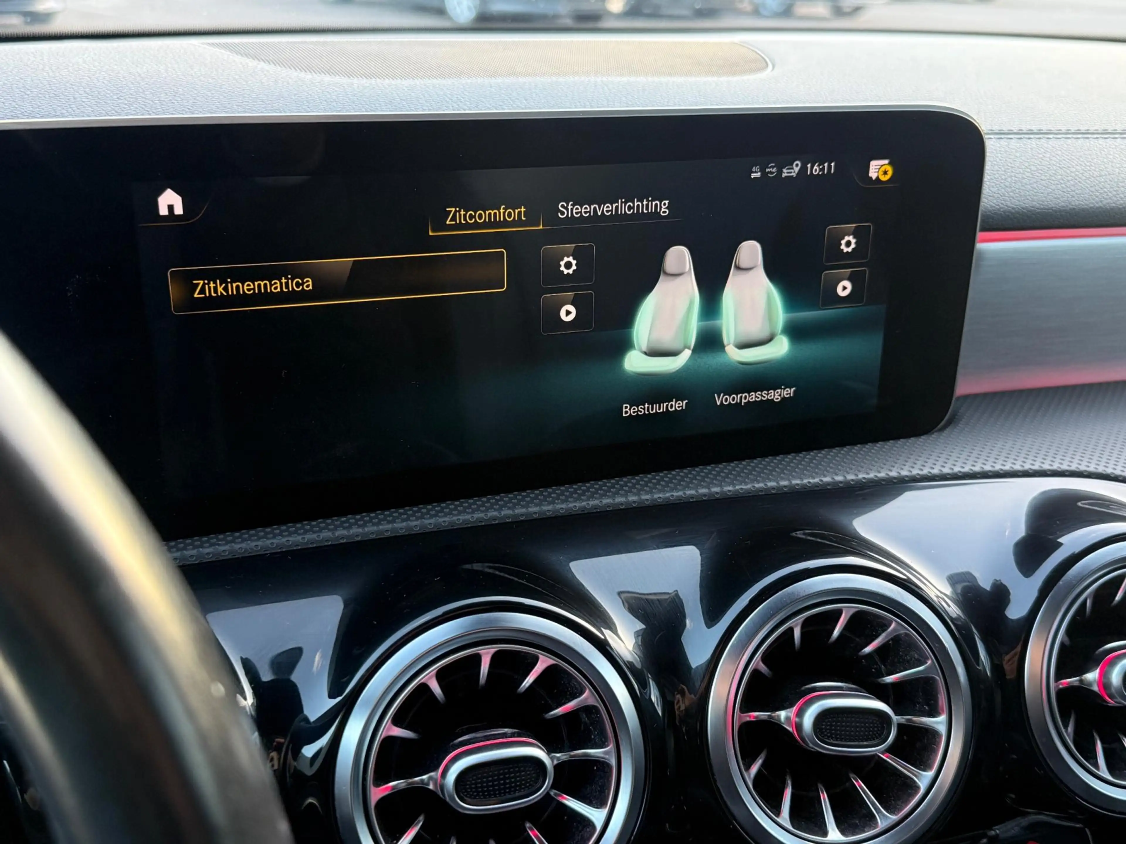 Mercedes-Benz CLA 35 AMG Shooting Brake 4MATIC Premium Plus| PANO| HEADUP — photo 12