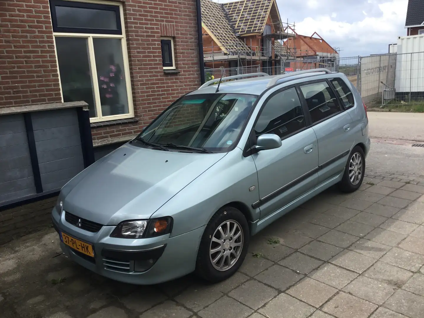 Mitsubishi Space Star 1.8 automaat Argintiu - 2