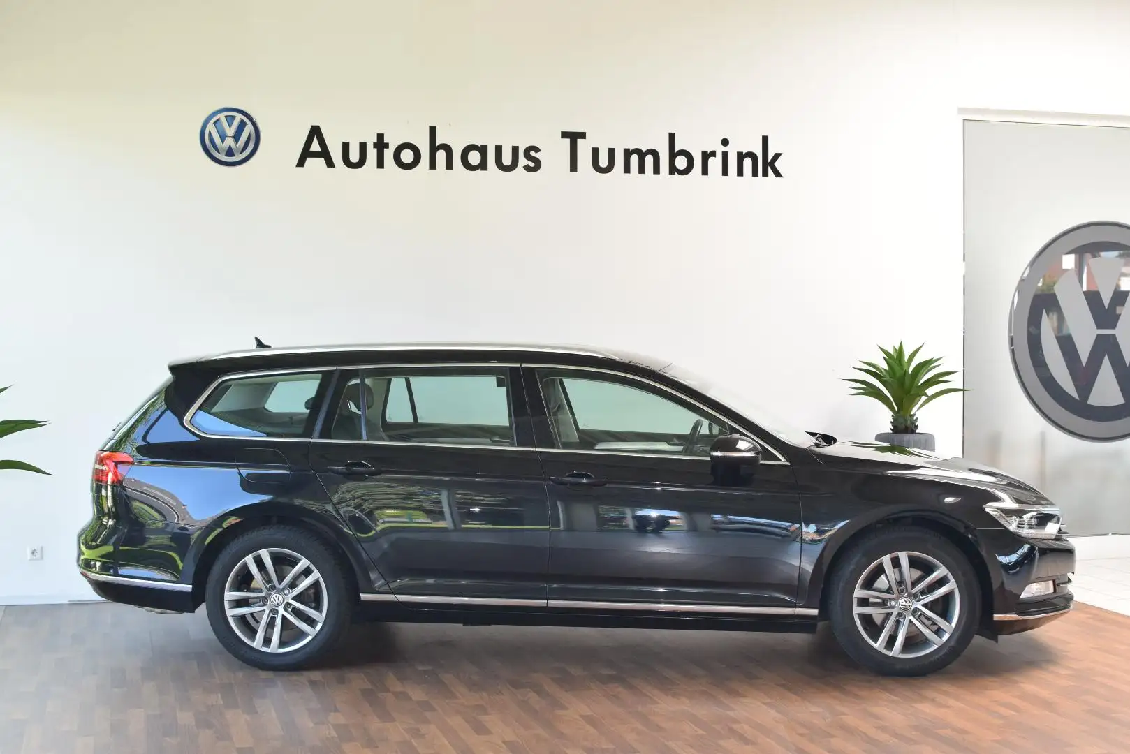 Volkswagen Passat Variant Highline TSI DSG Navi el. Heckklappe Negro - 2