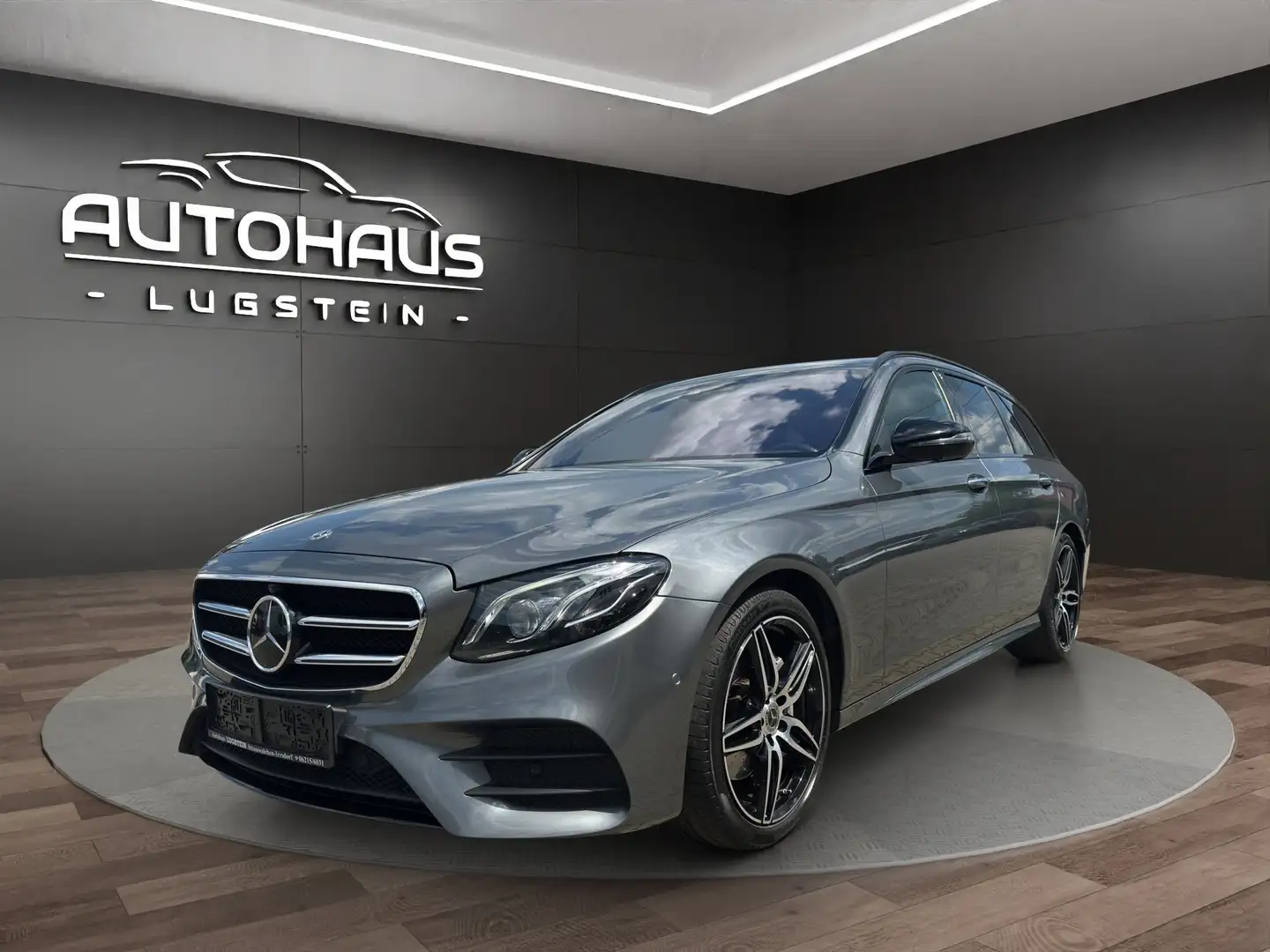 Mercedes-Benz E 200 E 200 AMG Line (213.280) Grau - 1