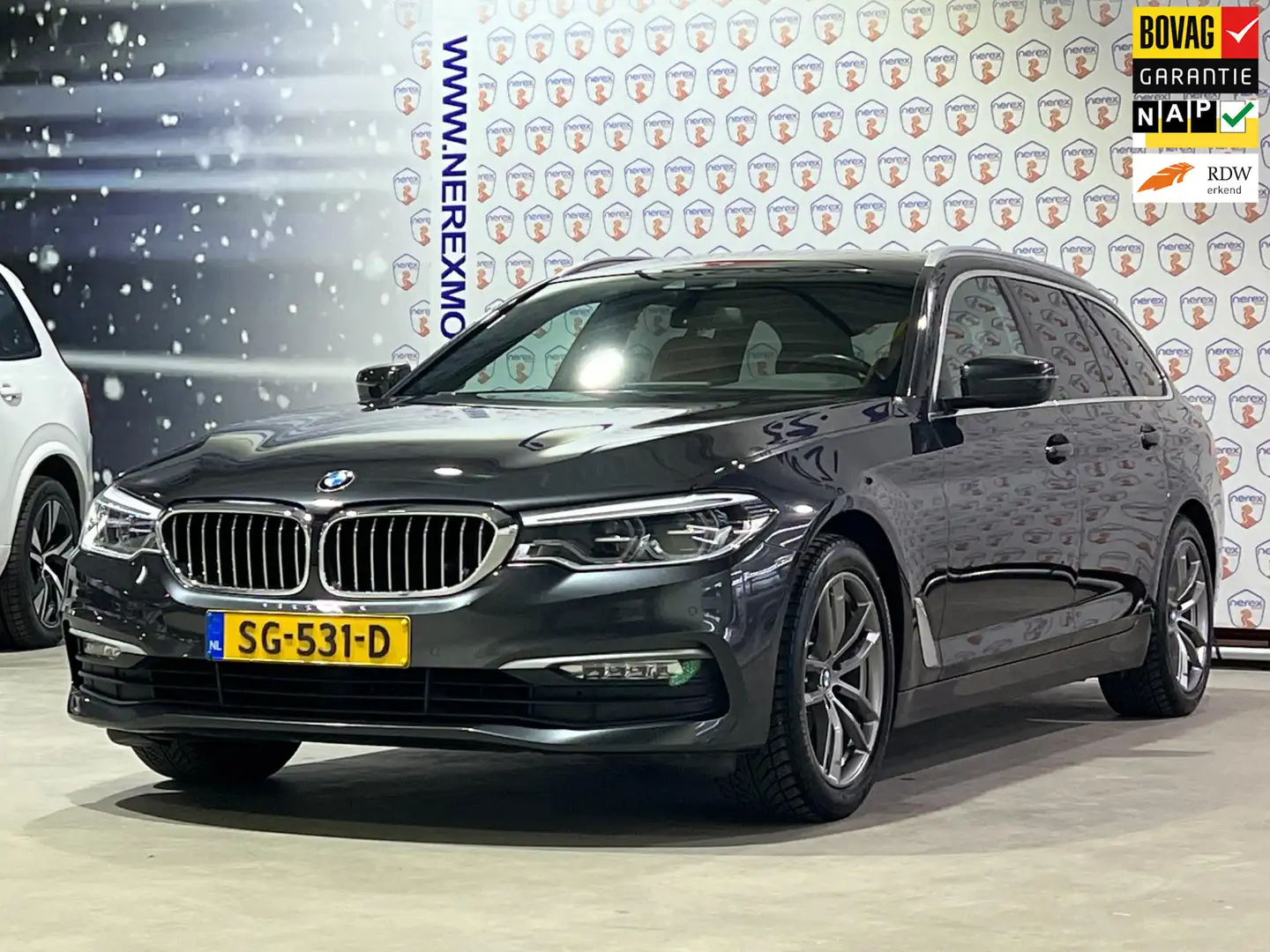 BMW 520 5-serie Touring 520d High Executive/LED/TREKHAAK/C Grijs - 1