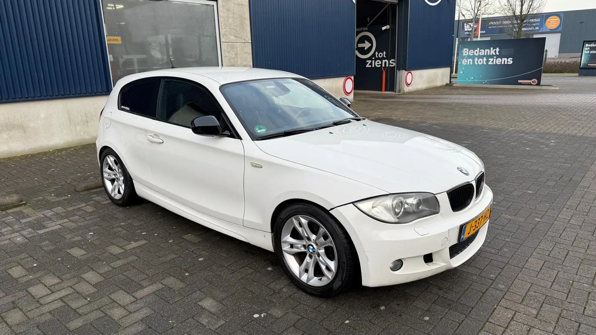 BMW 118 volledig M pakket Wit - 1