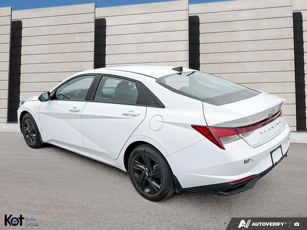 Hyundai ELANTRA снимка Hyundai ELANTRA