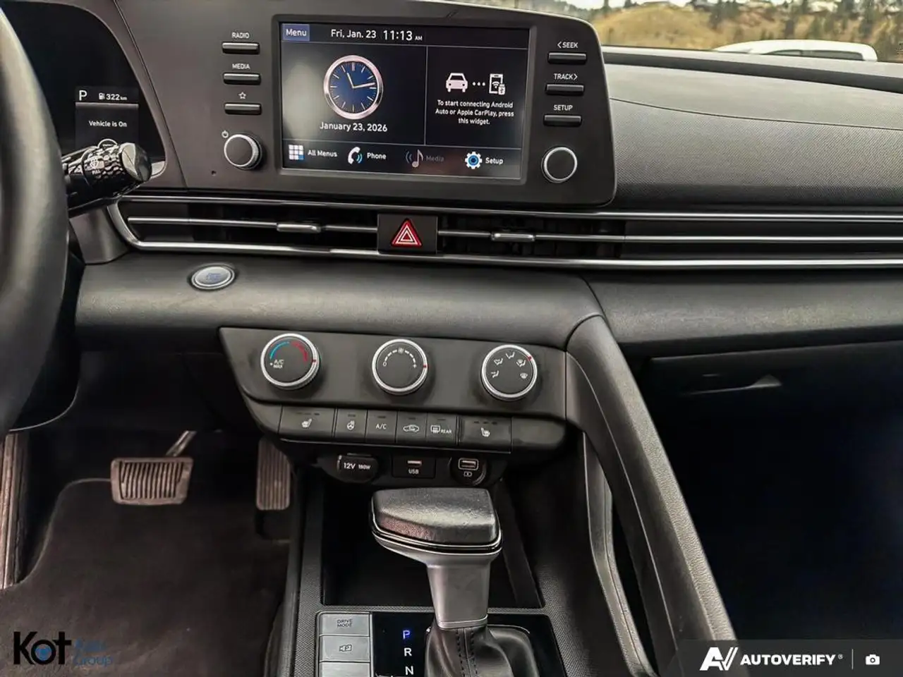 Hyundai ELANTRA снимка Hyundai ELANTRA