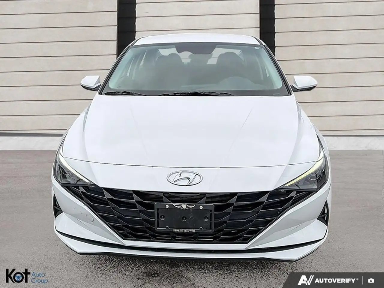 Hyundai ELANTRA снимка Hyundai ELANTRA