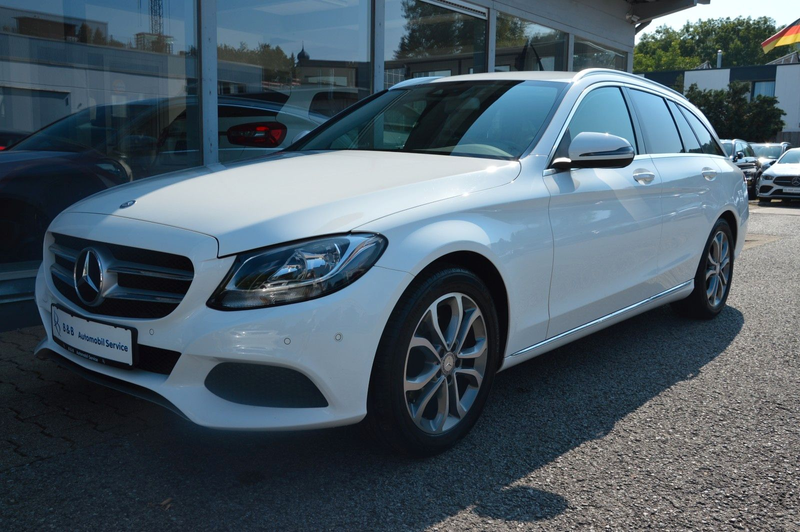 Mercedes-Benz C 220 d T*AVANTGARDE*PARK*SHZ*TEMP*CD*RDK*AHK*