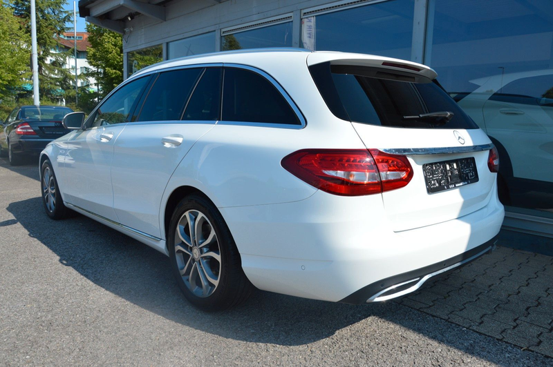 Mercedes-Benz C 220 d T*AVANTGARDE*PARK*SHZ*TEMP*CD*RDK*AHK* — photo 3